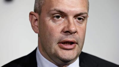 Der blev fredag eftermiddag indgået et forlig mellem finansminister Bjarne Corydon og 180.000 statsansatte, uden at de 2.500 i bunden bliver hævet ekstra. Og det vækker stor skuffelse i 3F. Foto: Jens Dresling