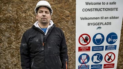 Tømrer Nicko Larsen og hans kolleger fik en grim oplevelse, da de i al hast skulle forlade byggepladsen efter fundet af asbest. Nu kalder Enhedslisten beskæftigelsesministeren i samråd om de store uløste problemer med asbest i Danmark.