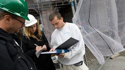 Ledelsen skal have en plan for, hvordan virksomheden h&aring;ndterer eftervirkningerne, hvis ansatte uds&aelig;ttes for traumer i arbejdstiden. 
