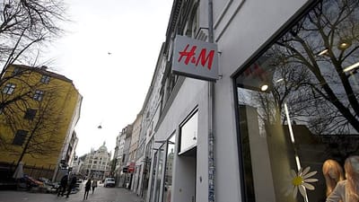 Hennes & Mauritz anklages for at v&aelig;re for sl&oslash;ve til at forbedre arbejdsmilj&oslash;et hos deres leverand&oslash;rer i Bangladesh.