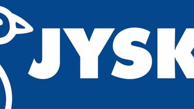 Jysk har et kartotek med over 300 ans&oslash;gere, som s&oslash;gte job hos firmaet for et par m&aring;neder siden og gerne vil arbejde for lageret. I stedet er der ansat otte flygtninge.