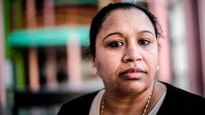 44-&aring;rige Gurbaksh Kaur er i &oslash;jeblikket i et jobafklaringsforl&oslash;b i Horsens Kommune, som har n&aelig;gtet hende fridage for egen regning for at tage til bryllup i hjemlandet.