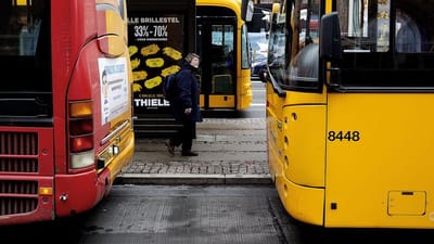 3F: Det er ogs&aring; et stort problem med ventetider p&aring; op til flere m&aring;neder p&aring; k&oslash;repr&oslash;ver. Det betyder, at folk glemmer noget af det, de har l&aelig;rt, og dumper.