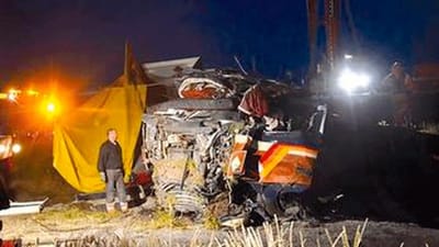 Politiets unders&oslash;gelse af lastbilen efter ulykken viste, at tr&aelig;kkerens ford&aelig;k var "meget slidte".