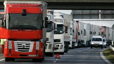 Hver dag krydses gr&aelig;nserne til Danmark nu af 5.549 lastbiler - flest krydser gr&aelig;nsen til Tyskland.