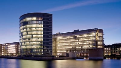 Kun sj&aelig;ldent n&aelig;gter forsikringsselskaber at rette sig efter afg&oslash;relser fra Anken&aelig;vnet &ndash; i 2014 skete det bare 18 gange. Alm. Brand er det fjerdest&oslash;rste skadeforsikringsselskab i Danmark..