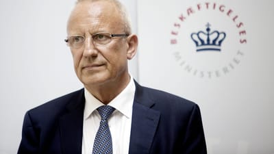 P&aring; samr&aring;dsm&oslash;det bekr&aelig;ftede besk&aelig;ftigelsesministeren, at der ikke er en formel samarbejdsaftale mellem politiet og Arbejdstilsynet omkring arbejdsulykker, hvor folk p&aring; arbejde omkommer i trafikken.
