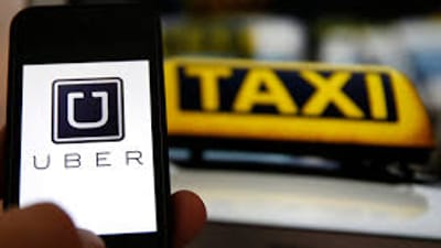 Selvom flere Uber-chauffører går i politiets fælder, så skal indsatsen øges, siger både 3F og Dansk Taxiråd. Lav en taskforce, siger Enhedslisten. (Foto: Joachim Rode)