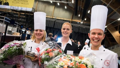 Cater, tjener eller kok - 18,5 procent af de unge i 9. og 10. klasserne har valgt en g&aring; i gang med en erhvervsuddannelse efter sommerferien.