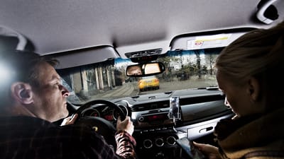 Ud af 764 unders&oslash;gte svenske Uber-chauff&oslash;rer havde kun 32 opgivet indt&aelig;gter korrekt til Skat.
