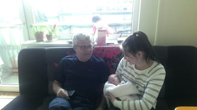 Alvidas Jančauskas (tv.) sammen med sin datter Aurelija Jančauskaitė og sit barnebarn, som han kun nåede at se to gange inden sin død.