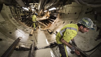 Efter flere skandalesager om underbetaling, l&oslash;ndumping og konkurser blandt deres underentrepren&oslash;rer, er de italienske hovedentrepren&oslash;rer p&aring; Metro Cityringen blevet forbig&aring;et til at udbygge Sydhavnsmetroen. Opgaven g&aring;r i stedet til franskm&aelig;nd og tyskere.