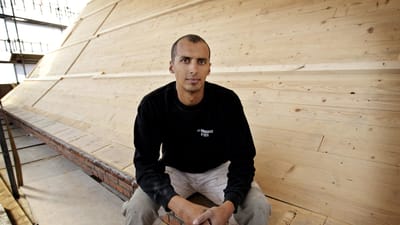 Mattias Tesfaye (S) har bedt besk&aelig;ftigelsesministeren unders&oslash;ge, hvor mange arbejdsulykker udenlandske virksomheder anmelder. 