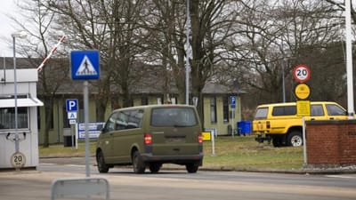 Inden sagen om mobning og chikane af en civil kasernemedarbejder på Flyvestation Karup kom for landsretten, har forsvaret strakt våben og indgået et forlig med 3F.