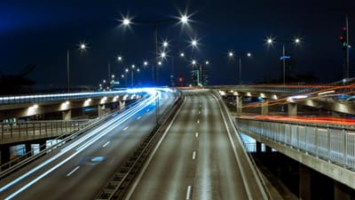 Mindsteprisen for persontransport er nu fundet - forhåbentligt forhindrer det, at aktører underbyder hinanden i fremtiden.