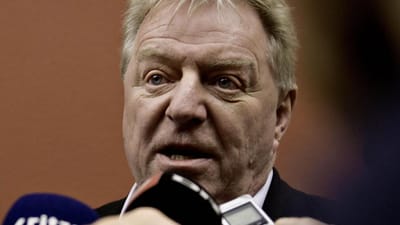 - Det er usympatisk på alle måder, at folk bliver udnyttet sådan her, siger transportordfører for Dansk Folkeparti, Kim Christiansen, om unge chauffører, der på arbejde bliver sat til at køre med gods i mange timer.