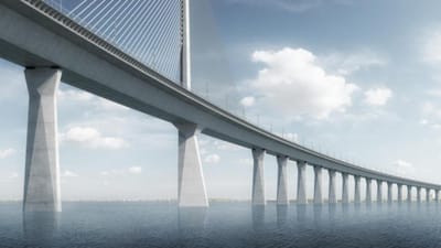 Dansmarks tredjest&oslash;rste bro, Storstr&oslash;msbroen, har v&aelig;ret ramt af et hav af skandaler, allerede inden byggeriet er begyndt.