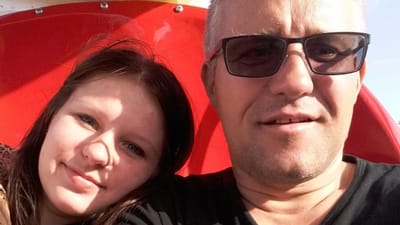 Over to år efter, at Alvidas Jančauskas døde af sine kvæstelser efter et fald fra otte meters højde ned på et betongulv på en dansk byggeplads, har Arbejdstilsynet nu registreret sagen som en arbejdsrelateret dødsulykke. Her er den 48-årige arbejder fotograferet sammen med sin datter få måneder før ulykken.