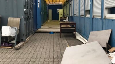 Polske betonarbejdere på Ørsteds milliardbyggeri på Asnæsværket har i månedsvis boet i en containerlejr bag varmeværket ved Kalundborg.