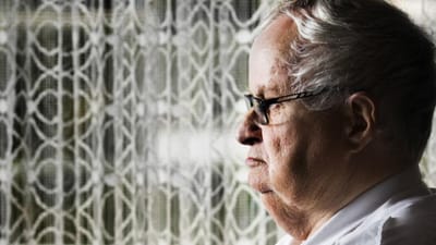 Den 71-&aring;rige buschauff&oslash;r var s&aring; bange, at han m&aring;tte droppe jobbet efter overfaldet. 