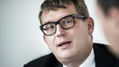 Enhedslisten, Dansk Folkeparti, SF og Socialdemokratiet vil have Troels Lund Poulsen i samråd om Arbejdstilsynets zig-zag-kurs i sag om gammel mineraluld.