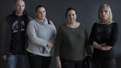 Grzegorz, Patrycja, Anna og Alicja fortæller om et miljø, hvor de var afhængig af deres arbejdsgivere, som de var bange for. Da de tre af dem stoppede, blev de udsat for trusler. Chefen afviser.