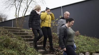 Polske reng&oslash;ringsarbejdere er stoppet med at arbejde for vikarbureauet Hr. Larsens Produktionskompagni, efter at de ikke ville bo til leje i chefens hus, som har v&aelig;ret udsat for en voldsom brand.