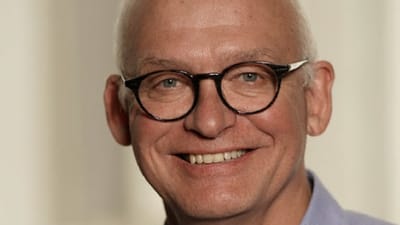 Leder af Dansk Center for Aldringsforskning, professor Kaare Christensen, mener, at man er n&oslash;dt til at anerkende, at der er nogle, som gerne vil arbejde, n&aring;r de kommer op i &aring;rene, og nogle, som ikke kan mere.
