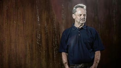 Eigil Linding Pedersen har fået ødelagt sine lunger efter at være blevet udsat for det farlige kemikalie PMDA på virksomheden Sky-Light i Varde.