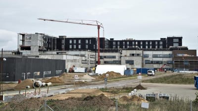 Der har været en faglig konflikt i forbindelse med byggeriet af en hospitalskirke ved det nye supersygehus i Gødstrup i Region Midtjylland.