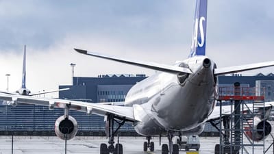 I Danmark drejer det sig om, at man sender omkring 4.000 ud af 4.200 ansatte hjem.
