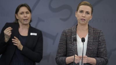 - Det vil stadig v&aelig;re muligt med helt n&oslash;dvendig transport af f&oslash;devarer, medicin og andre n&oslash;dvendigheder til brug for industrien, sagde Mette Frederiksen ved fredagens pressem&oslash;de.