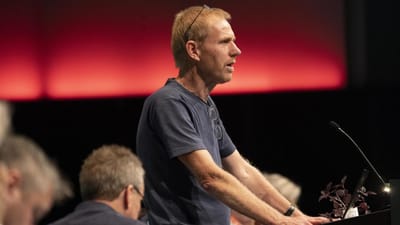 Dansk landbrug og gartneri burde tage sin del af ansvaret og ans&aelig;tte nogle af de mange mennesker, der allerede er blevet ledige under corona-krisen, siger Thomas M&oslash;ller, formand for Den Gr&oslash;nne Gruppe hos 3F Aarhus Rymarken.