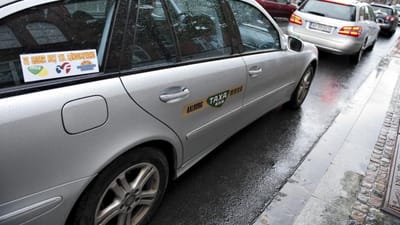 Nedgangen i oms&aelig;tningen p&aring; 80 procent&nbsp;er nu g&aelig;ldende for taxiselskaber og vognm&aelig;nd i hele&nbsp;landet.