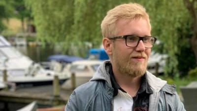 Både Casper Bjørn Jacobsen og Allan Lund var bange, hver dag de mødte ind på arbejdet, fordi de blev chikaneret af deres chef fra Herning Turist.