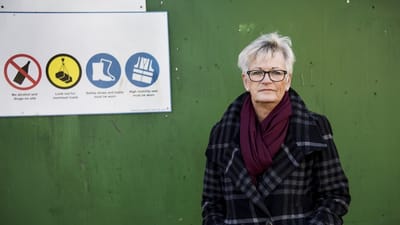 Der er en k&aelig;mpe samfunds- og sundheds&oslash;konomisk gevinst at hente ved at forebygge arbejdsulykker og erhvervssygdomme, siger Ulla S&oslash;rensen, arbejdsmilj&oslash;politisk chef i 3F, som opfordrer politikerne og arbejdsgiverne til at tr&aelig;de i karakter. 
