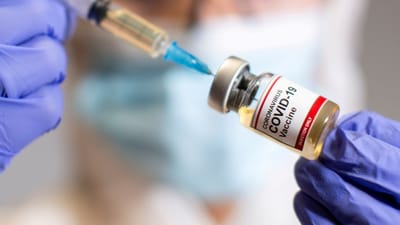 Regeringen, De Konservative, Venstre og Alternativet er umiddelbart positive over for idéen om vaccine-pas