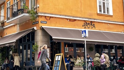- Nu beder vi igen restauranterne holde lukket, p&aring; trods af at man ikke kan se, at det er her, smitten florerer, siger Horesta.