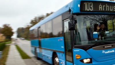Trafikselskabet Midttrafik im&oslash;dekommer buschauff&oslash;rernes &oslash;nske 
om, at ford&oslash;ren lukkes for indstigning.