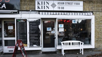 - Vores chef sammenligner vores løn med den, vi kan få i Asien. Han siger, vi skal være taknemmelige, siger en af fire Kiin Kiin-kokke.
