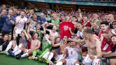 Når Delaney og resten af de danske drenge træder ind på Wembley onsdag aften, er det med dansk græs under støvlerne.
