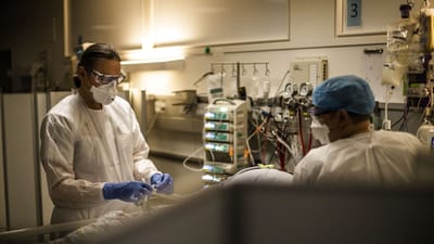B&aring;de smitte- og indl&aelig;ggelsestal er steget kraftigt de seneste uger. S&oslash;ndag var 282 indlagt med coronavirus. En m&aring;ned forinden var der 98. (Arkivfoto).
