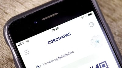 Folketinget har torsdag vedtaget en lov, der g&oslash;r det muligt for arbejdsgivere at kr&aelig;ve af medarbejdere, at de fremviser et gyldigt coronapas p&aring; arbejdet.