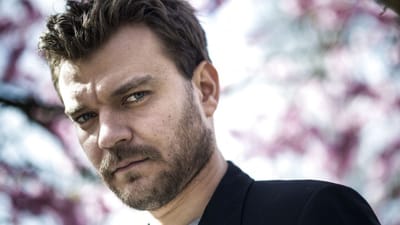 Pilou Asb&aelig;k er s&aring; utilfreds med sagen, at han har meldt sig ind i Socialdemokratiet for at p&aring;virke flygtningepolitikken, skriver han.