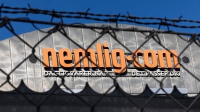 Fredag morgen stod 3F Transport klar til at dele flyers ud for at vise st&oslash;tte til de ansatte, der k&oslash;rer med dagligvarer for Nemlig.com.