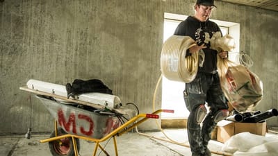 Hvis der ligger rod, og du snubler over det, så er du ikke faldet over dine egne ben, og så kan arbejdsgiveren meget vel være ansvarlig.
