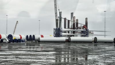 En 23-&aring;rig ukrainsk mand har mistet livet i en arbejdsulykke mandag formiddag p&aring; et skib p&aring; havnen i Esbjerg.