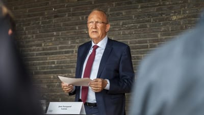 Formand J&oslash;rn Neergaard Larsen pr&aelig;senterede onsdag pensionskommissionens anbefalinger om fremtidens pensionssystem.