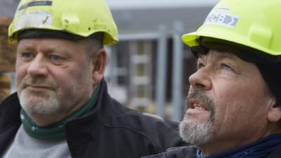 Dansk Folkeparti har under valgkampen &aring;bnet for et opg&oslash;r med den nuv&aelig;rende pensionsmodel og kr&aelig;vet, at "ingen skal tvinges" til at arbejde, efter de er blevet 70 &aring;r, og flere andre partier &oslash;nsker ogs&aring; at s&aelig;nke hastigheden for den stigende pensionsalder.