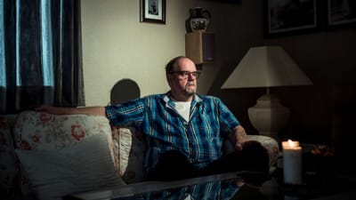 Meget mod sin vilje blev tidligere plastmager Allan Deluga 1. august i &aring;r tilkendt f&oslash;rtidspension. Han har g&aring;et til psykolog for at l&aelig;re at acceptere afg&oslash;relsen. 